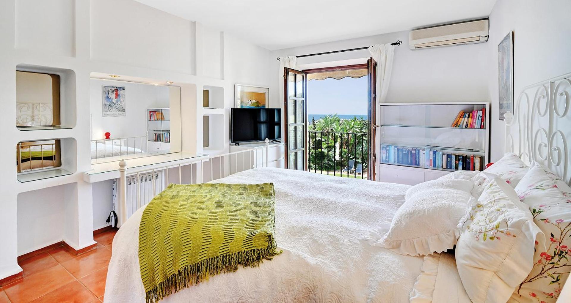Apartamento In Elegant With Pool In Marbella