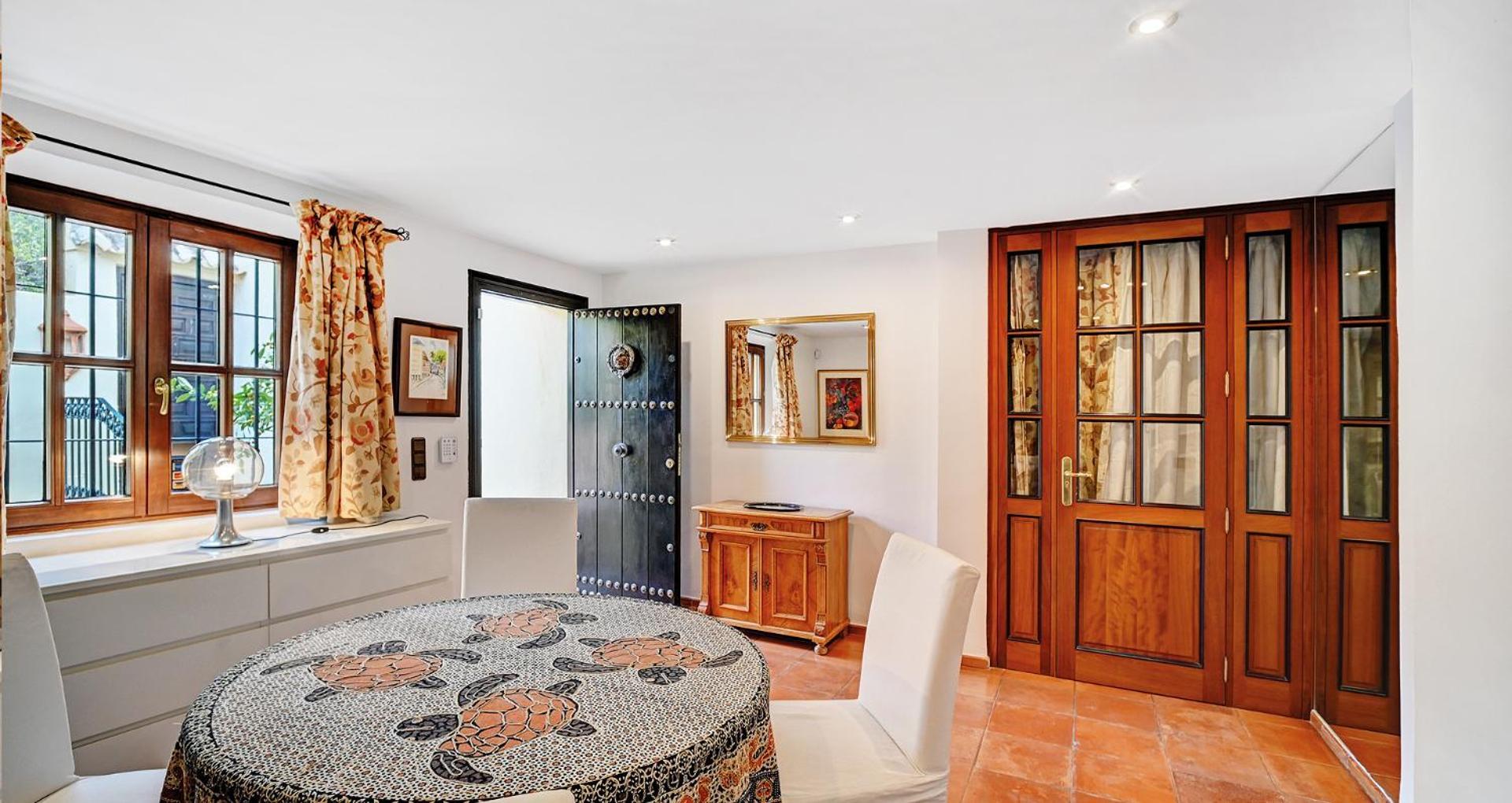 In Elegant With Pool In Apartamento