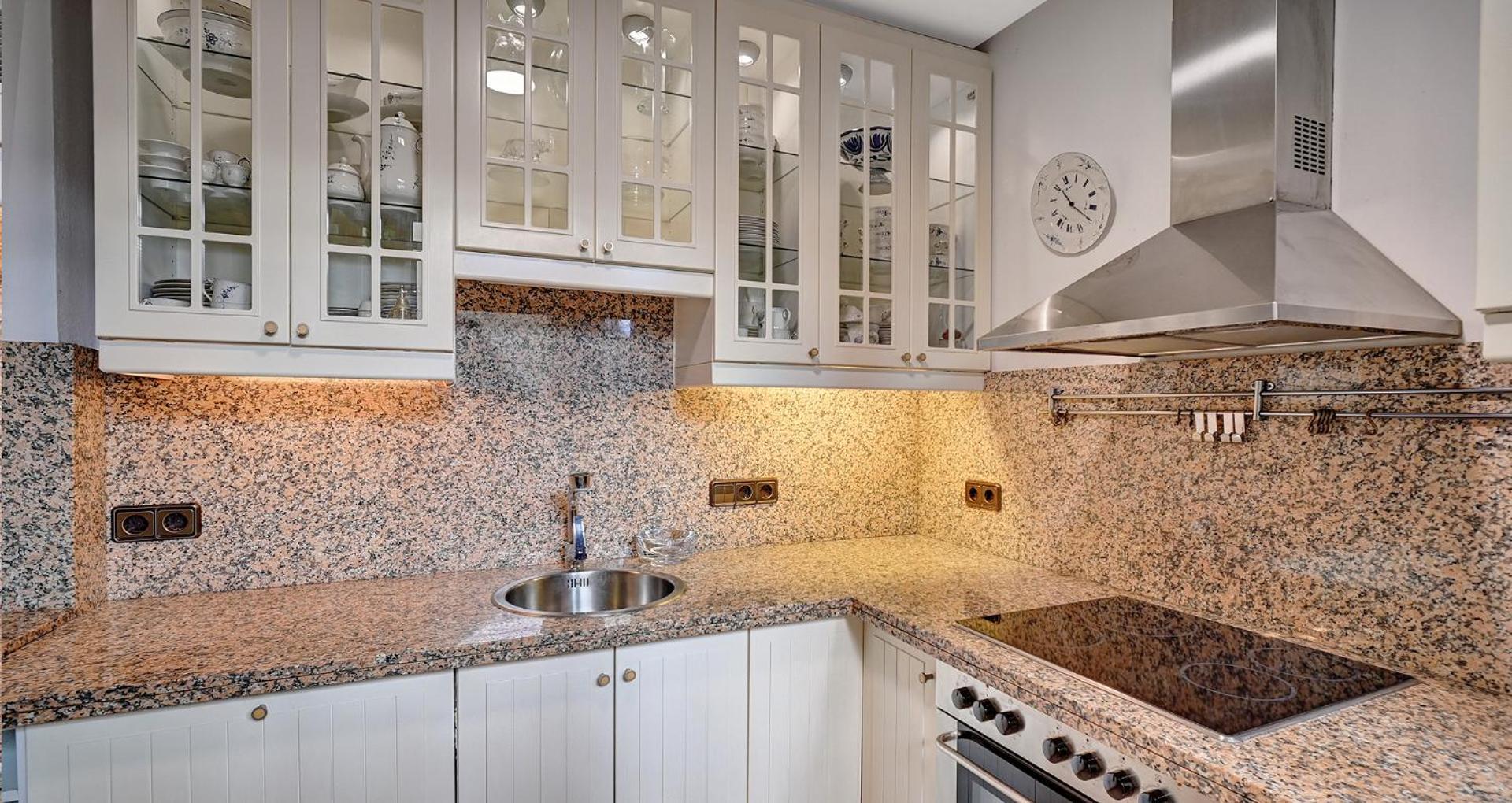 Apartamento In Elegant With Pool In Marbella