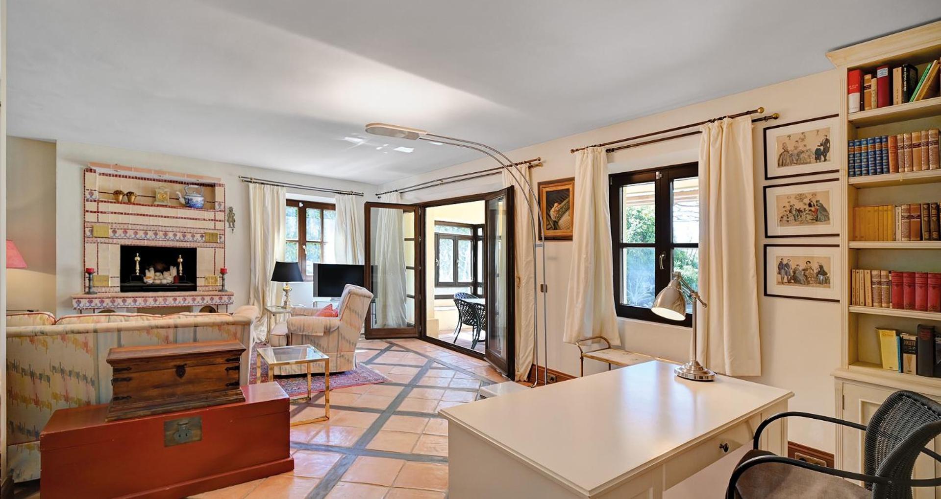 Apartamento In Elegant With Pool In Marbella