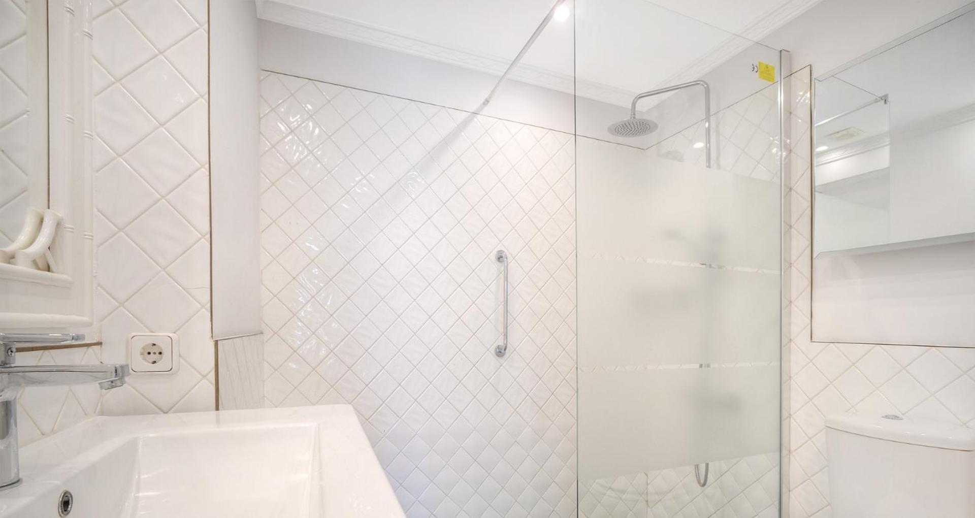 Apartamento In Elegant With Pool In