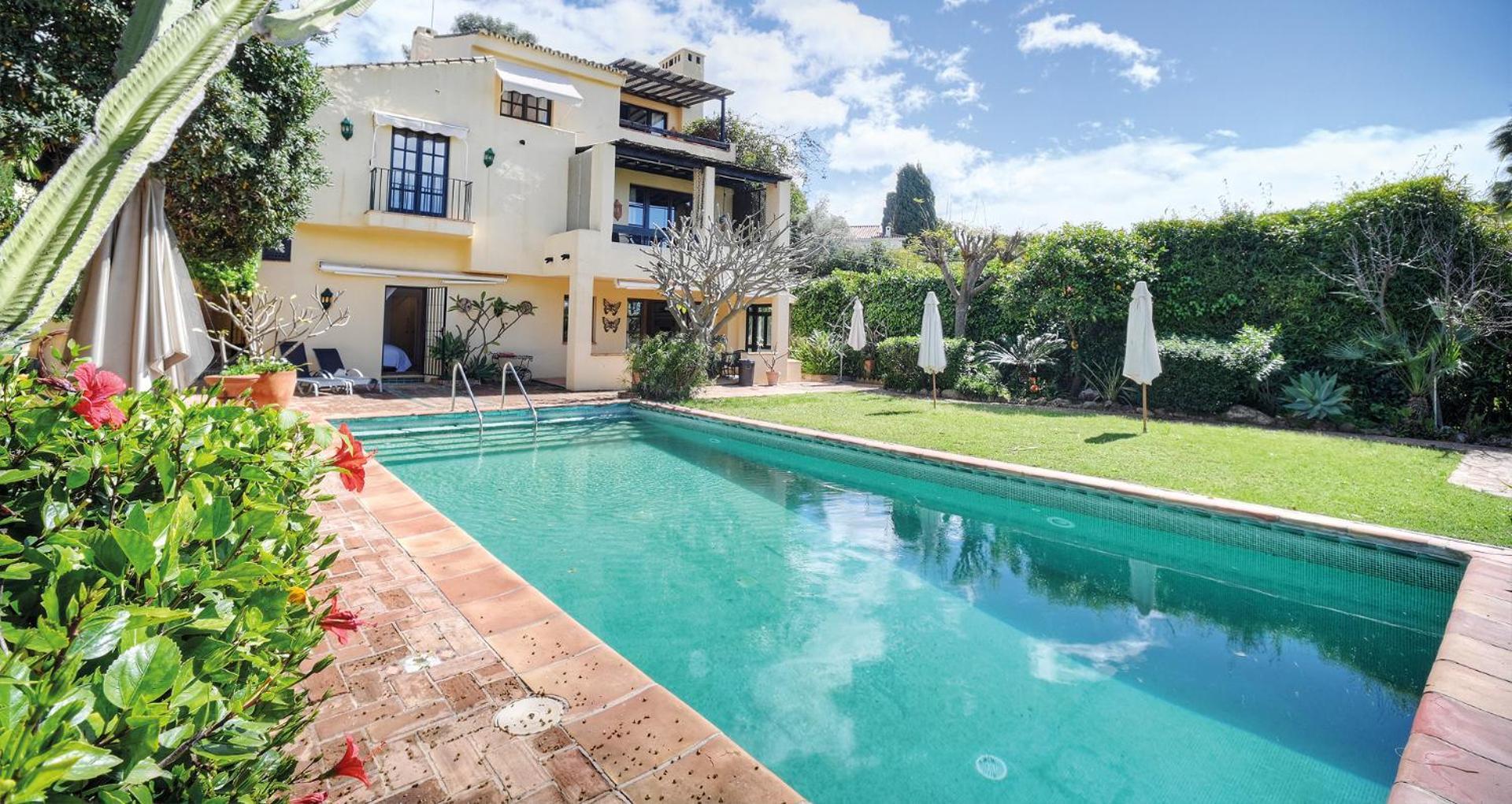 In Elegant With Pool In Apartamento