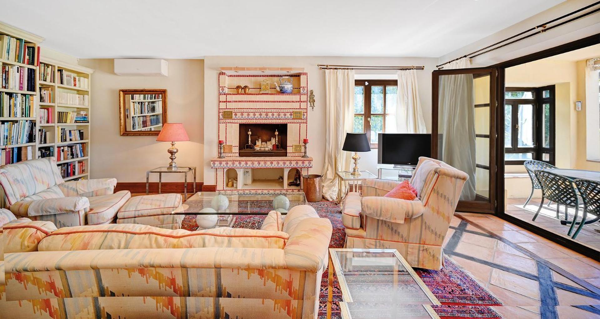 Apartment In Elegant With Pool In