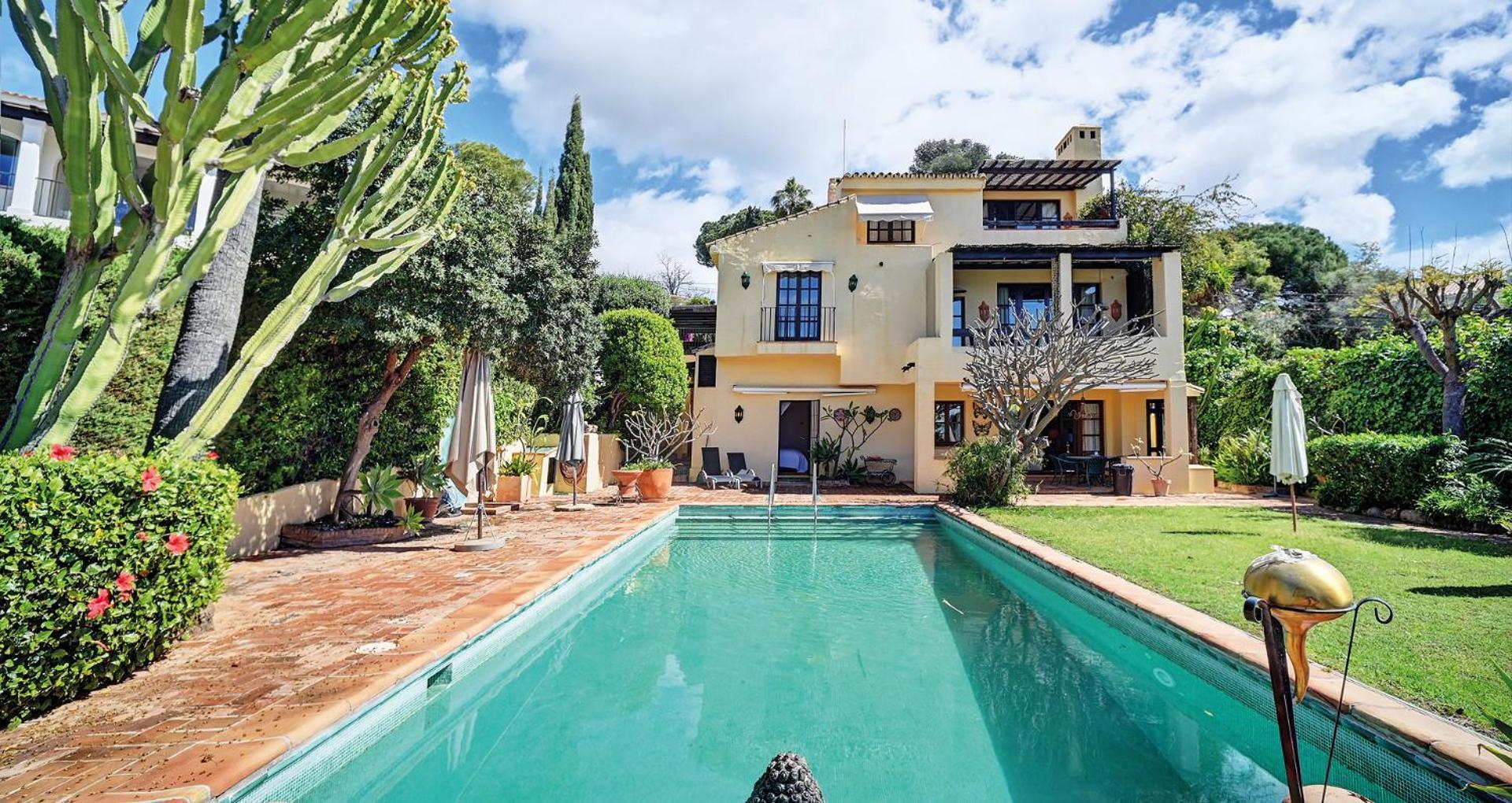 In Elegant With Pool In * Marbella